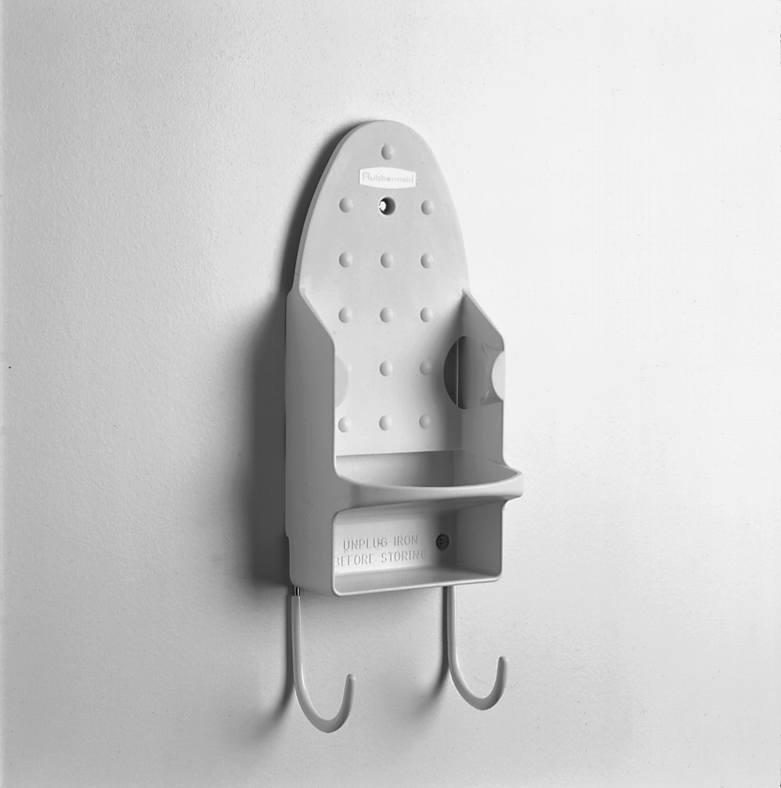 为宾客便利设计，可同时收纳熨斗与熨衣板，防止高温烫伤。