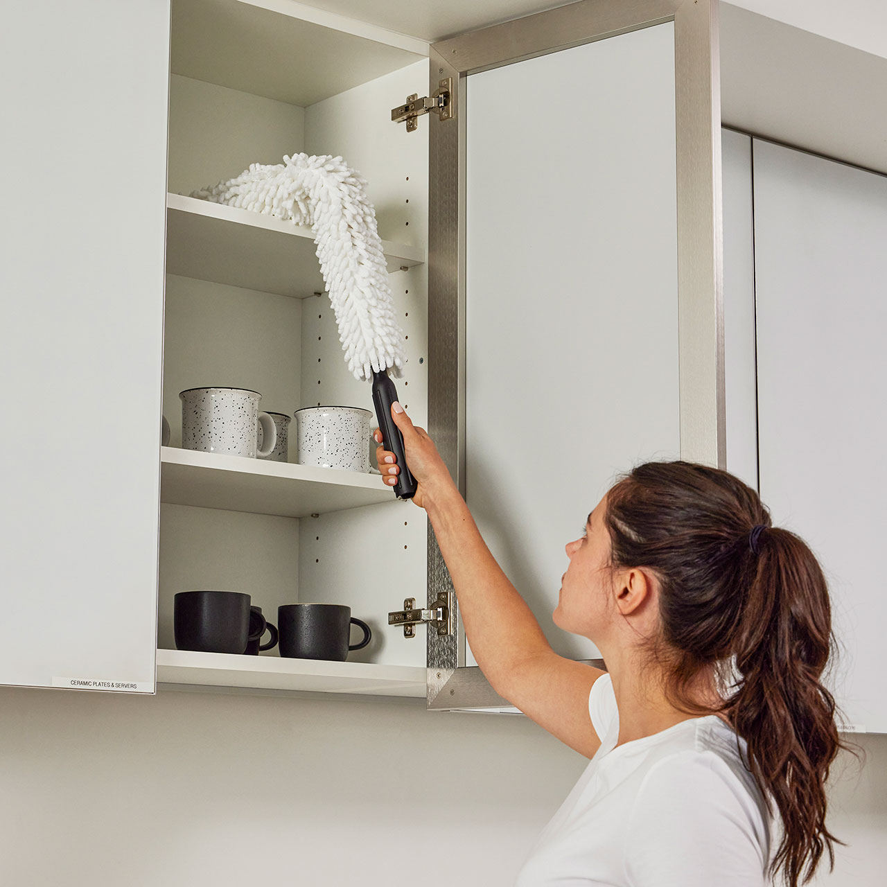 乐柏美商务用品HYGEN™微纤灵活除尘棒替换除尘套可轻松吸附灰尘、毛发及较大颗粒物，广泛适用于通风口、家具、床罩、异形装饰件等多种场景的清洁作业。