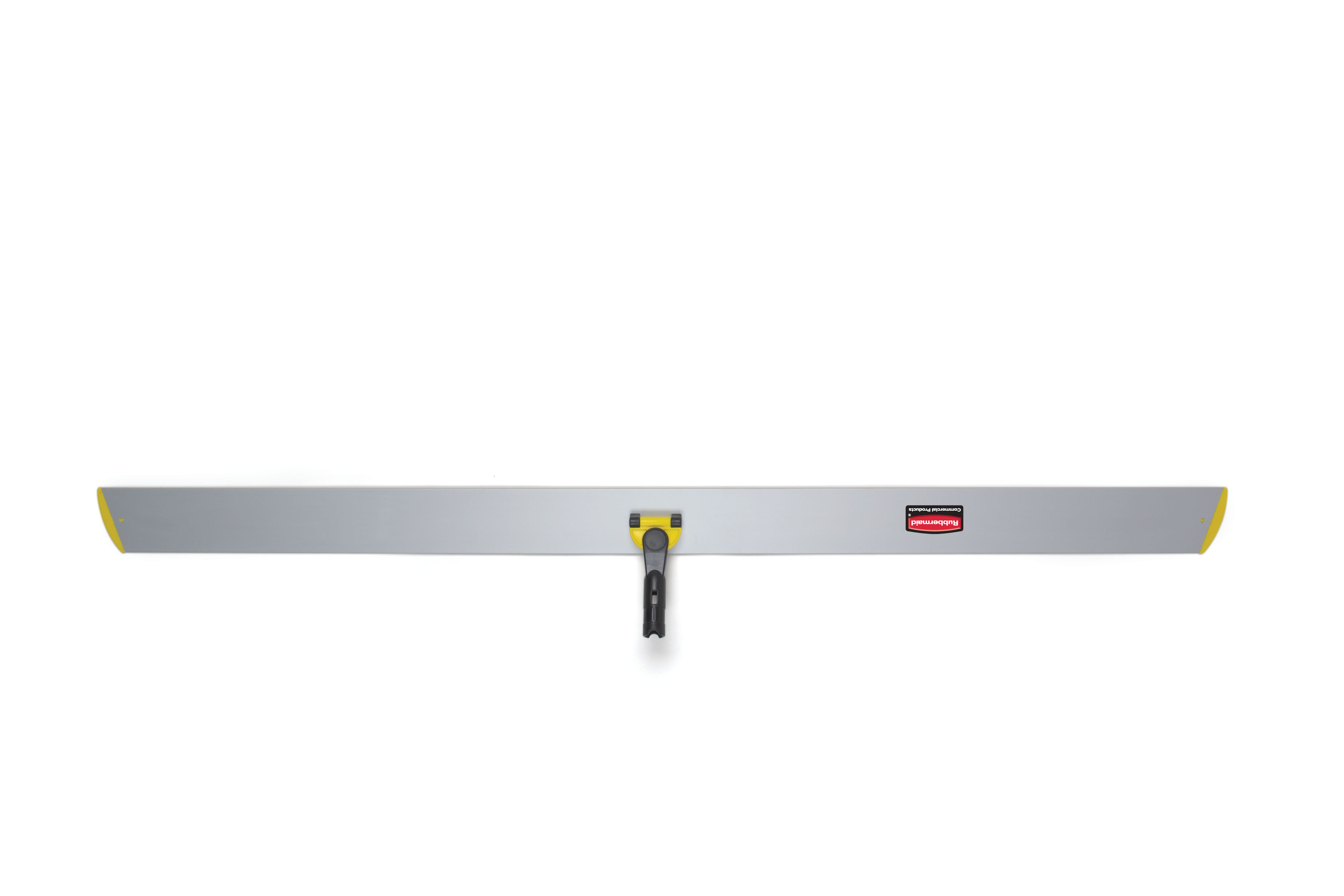 HYGEN™快接式拖头采用扁平造型，可轻松深入家具及设备底部清洁。梯形结构设计，提升角落与其他难触及区域的清洁效果，高处作业更轻松。