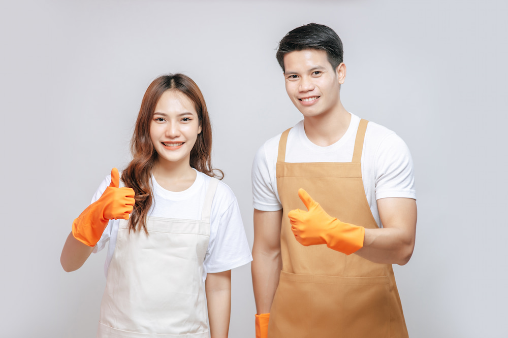 Portrait Young Couple In Apron And Glove Pose Thum 2025 01 16 14 30 14 Utc