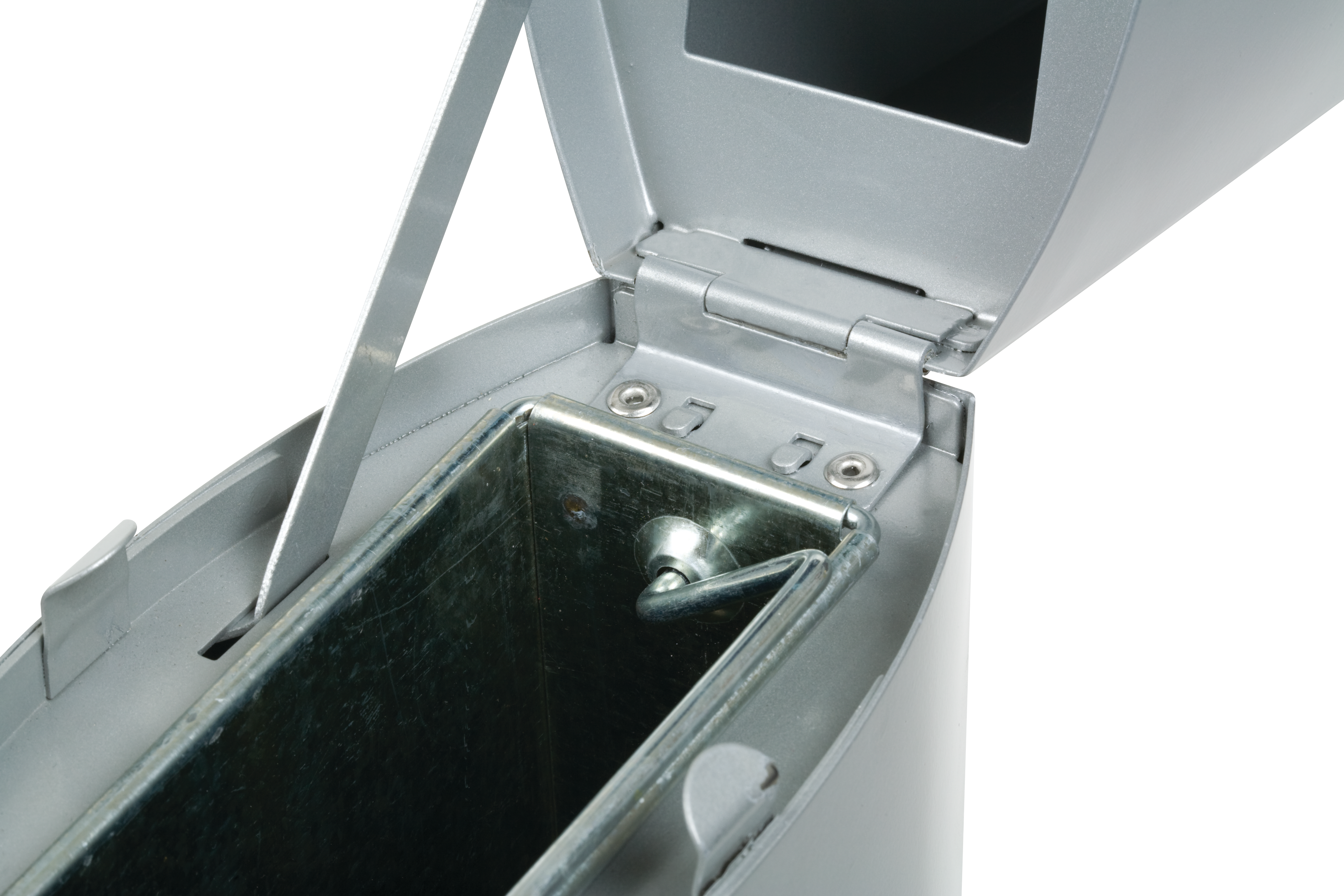 都市型烟蒂桶是一款设计时尚的全金属大容量烟蒂柱。经久耐用，采用经典设计，可提升设施美观性，完美适应各种环境。