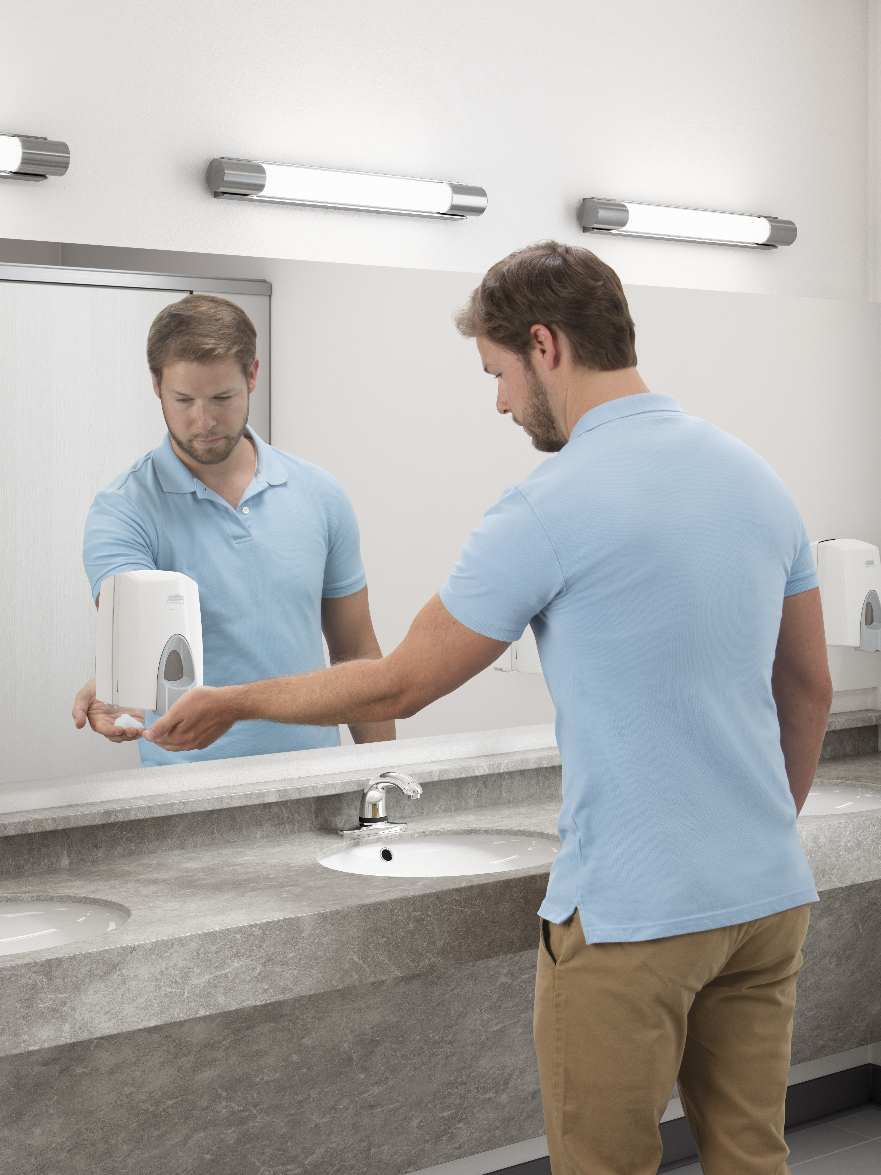 壁挂式手动泡沫肌肤护理系统在品质与价值之间实现完美平衡。